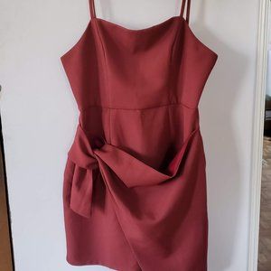 Leslie red dress L NWT